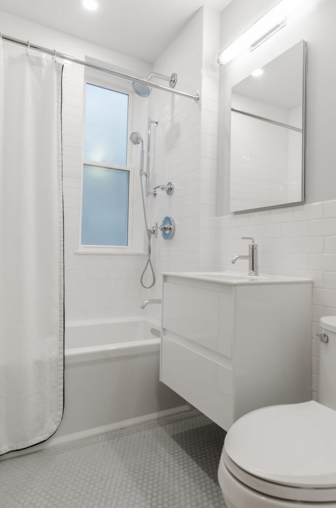 chastity cortijo FJLoqqIsSHc unsplash 678x1024 - Creative Solutions for Small Bathroom Remodels